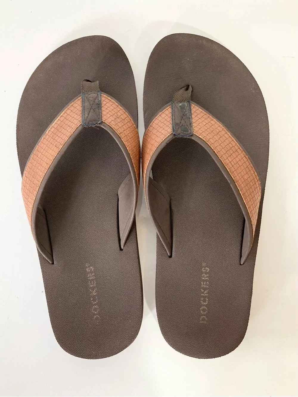 DOCKERS Sandals Men 10 Brown Flip-Flops Thong Slip-On